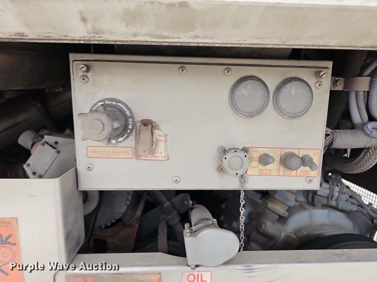 image for item DM1523 2011 Gillig  G27B102N4 transit bus