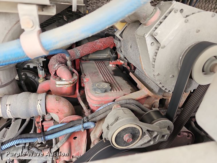 image for item DM1523 2011 Gillig  G27B102N4 transit bus