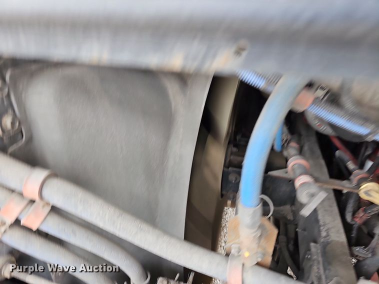 image for item DM1523 2011 Gillig  G27B102N4 transit bus