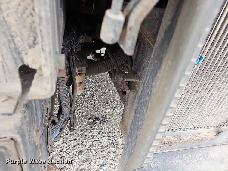 image for item DM1523 2011 Gillig  G27B102N4 transit bus