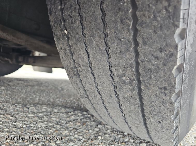 image for item DM1523 2011 Gillig  G27B102N4 transit bus