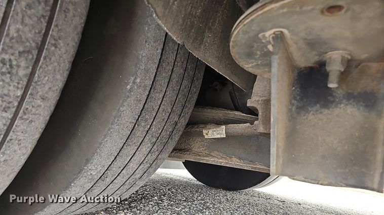 image for item DM1523 2011 Gillig  G27B102N4 transit bus