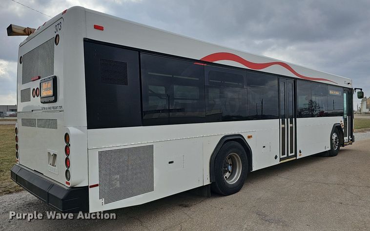image for item DM1574 2011 Gillig G27B102N4 transit bus