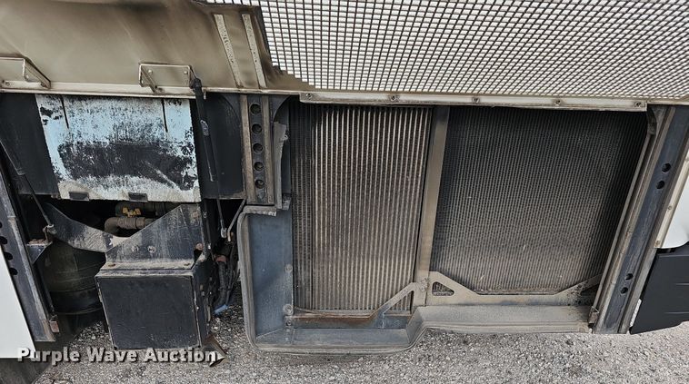 image for item DM1574 2011 Gillig G27B102N4 transit bus