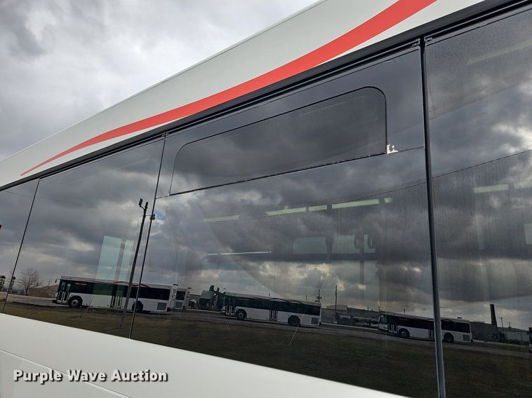 image for item DM1574 2011 Gillig G27B102N4 transit bus