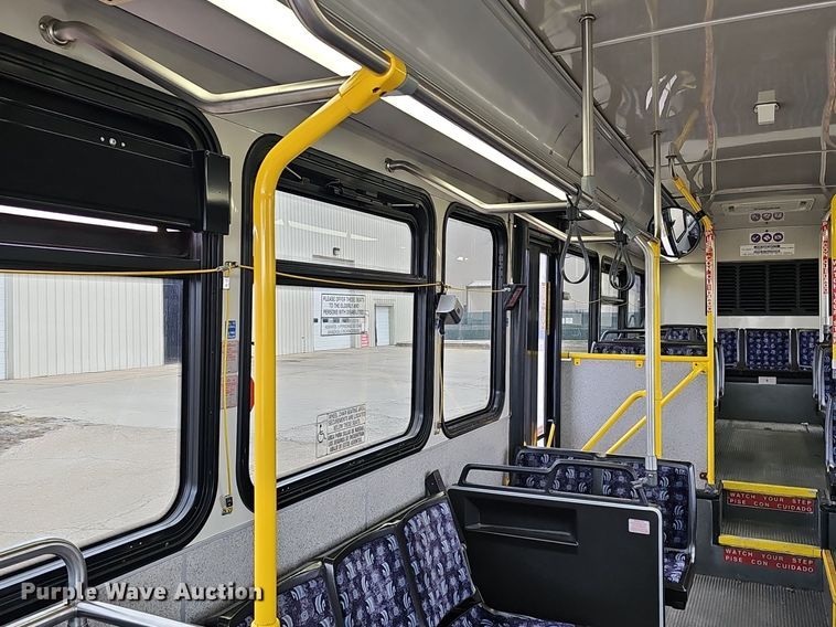 image for item DM1574 2011 Gillig G27B102N4 transit bus