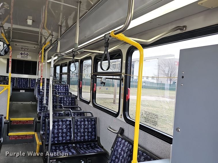 image for item DM1574 2011 Gillig G27B102N4 transit bus