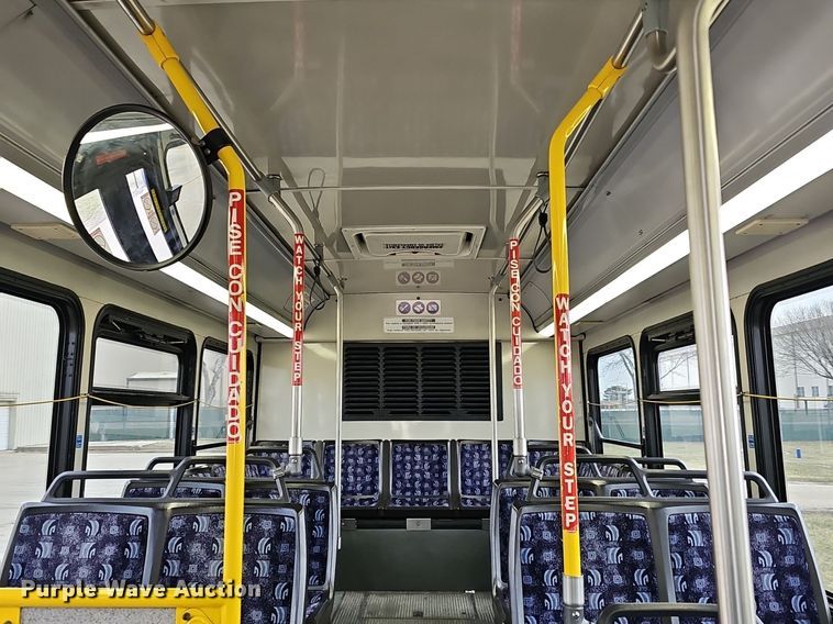 image for item DM1574 2011 Gillig G27B102N4 transit bus
