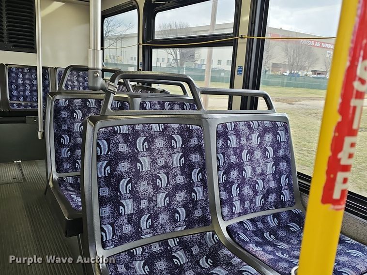 image for item DM1574 2011 Gillig G27B102N4 transit bus