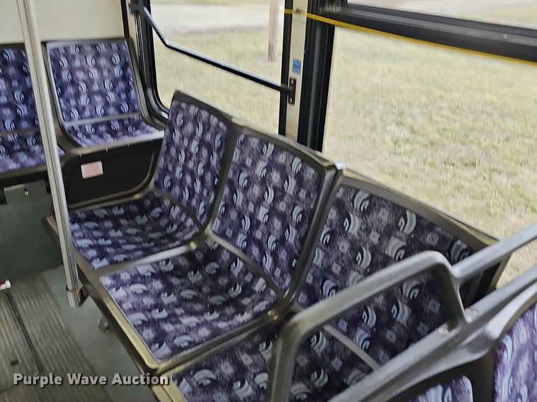 image for item DM1574 2011 Gillig G27B102N4 transit bus