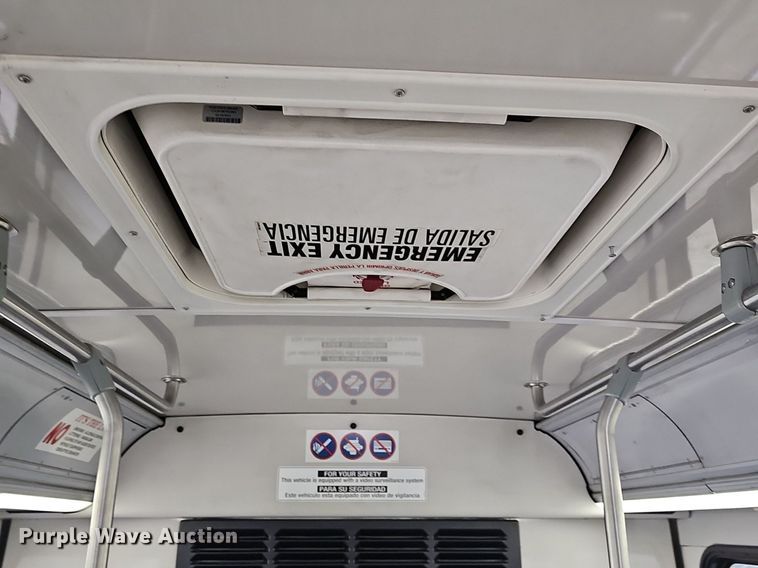 image for item DM1574 2011 Gillig G27B102N4 transit bus