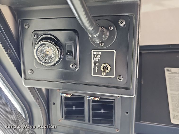 image for item DM1574 2011 Gillig G27B102N4 transit bus