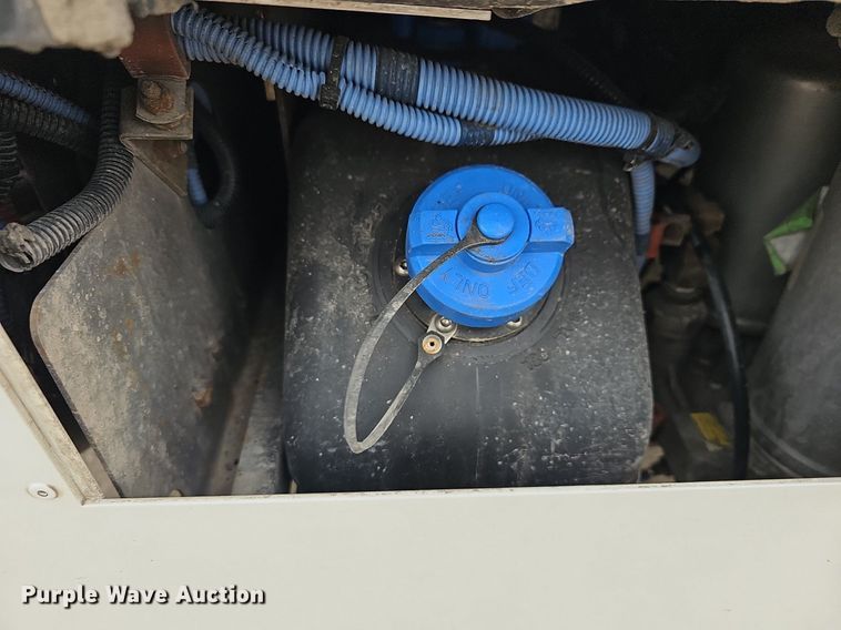 image for item DM1574 2011 Gillig G27B102N4 transit bus