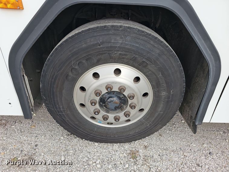 image for item DM1574 2011 Gillig G27B102N4 transit bus