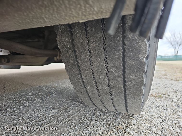 image for item DM1574 2011 Gillig G27B102N4 transit bus