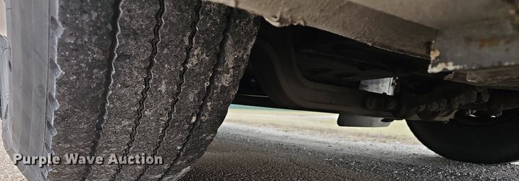 image for item DM1574 2011 Gillig G27B102N4 transit bus