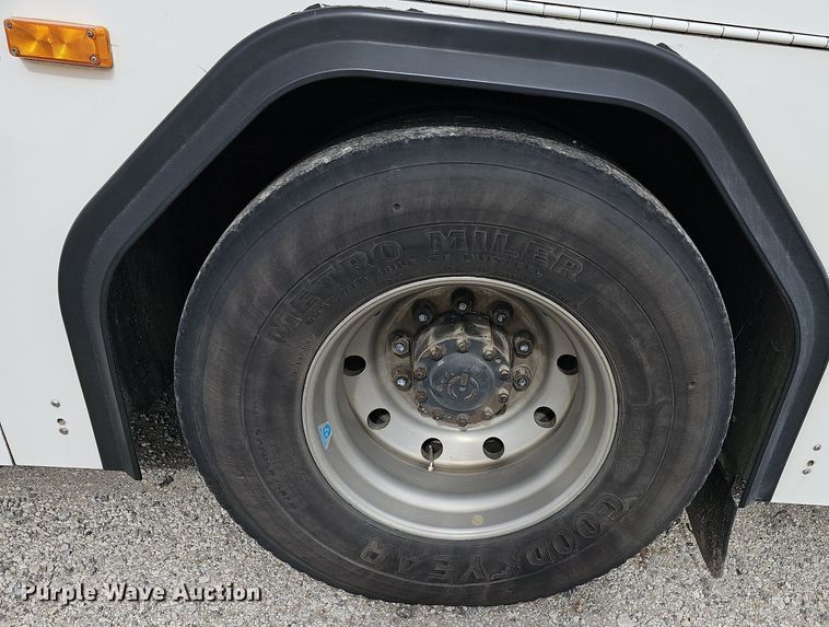 image for item DM1574 2011 Gillig G27B102N4 transit bus