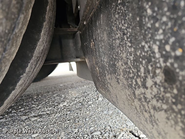 image for item DM1574 2011 Gillig G27B102N4 transit bus