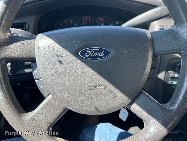 image for item DM2705 2006 Ford Taurus SE 