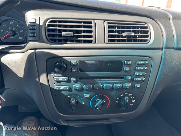 image for item DM2705 2006 Ford Taurus SE 