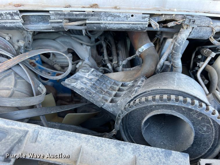 image for item DM2933 2009 Ford E450 shuttle bus