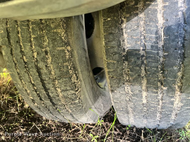 image for item DM2933 2009 Ford E450 shuttle bus