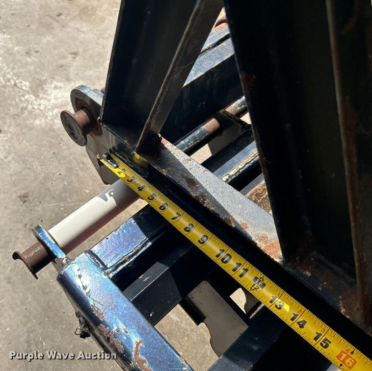 image for item DN0711 1999 Holden Industries HGP14 equipment trailer