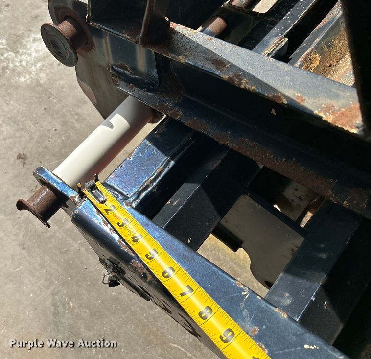 image for item DN0711 1999 Holden Industries HGP14 equipment trailer