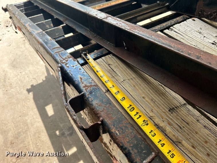 image for item DN0711 1999 Holden Industries HGP14 equipment trailer