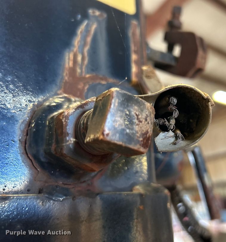 image for item DN0711 1999 Holden Industries HGP14 equipment trailer