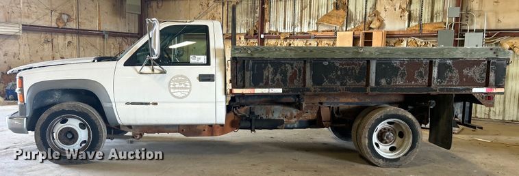 image for item DN0712 1999 Chevrolet C3500HD flatbed pickup truck
