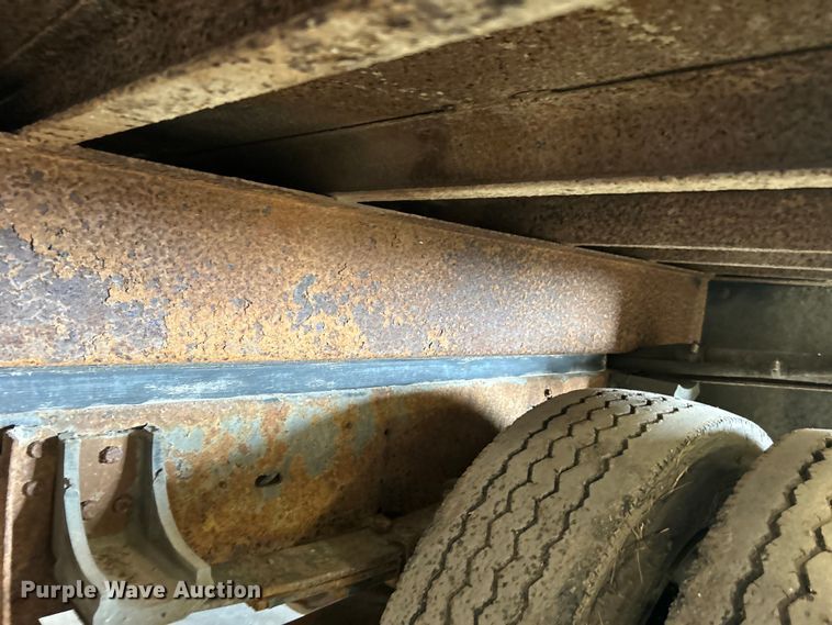 image for item DN0712 1999 Chevrolet C3500HD flatbed pickup truck