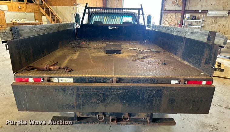 image for item DN0712 1999 Chevrolet C3500HD flatbed pickup truck