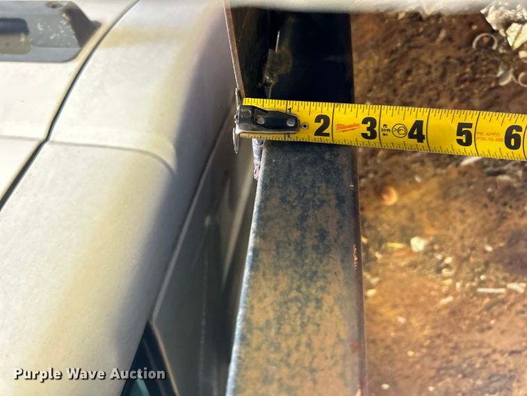 image for item DN0712 1999 Chevrolet C3500HD flatbed pickup truck