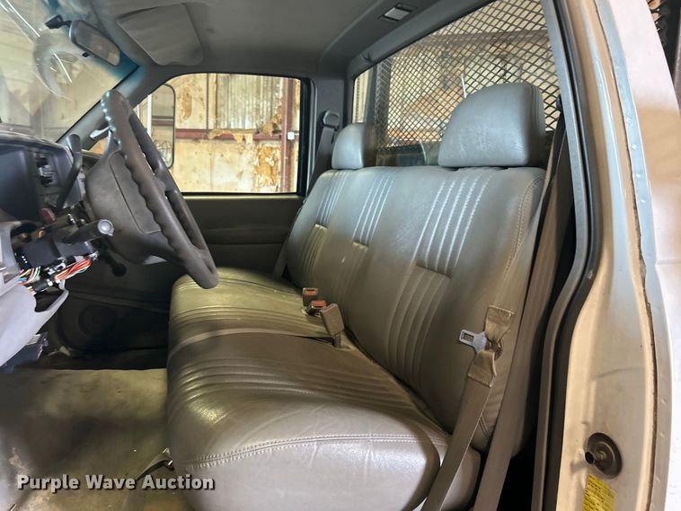 image for item DN0712 1999 Chevrolet C3500HD flatbed pickup truck