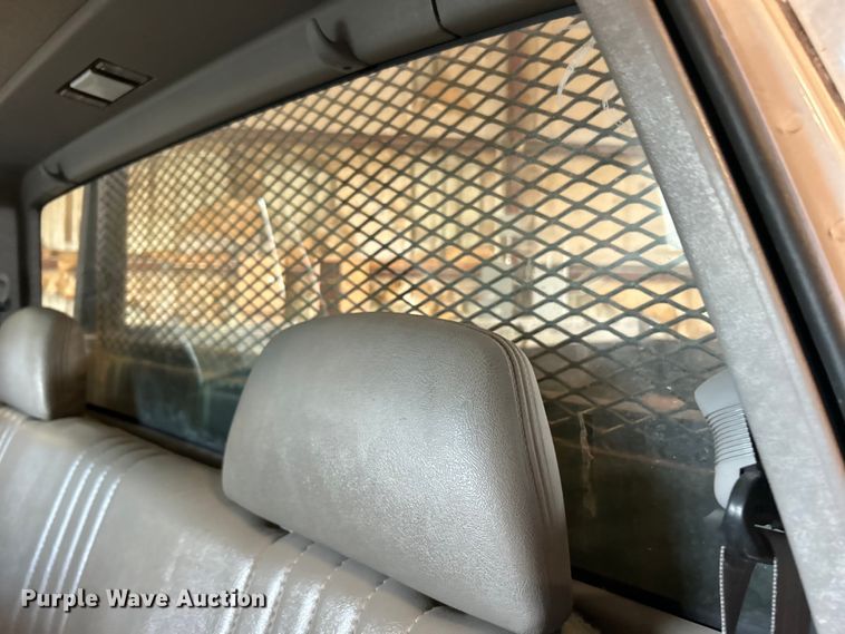 image for item DN0712 1999 Chevrolet C3500HD flatbed pickup truck