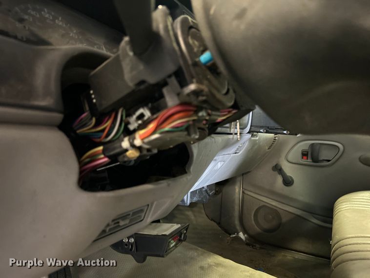 image for item DN0712 1999 Chevrolet C3500HD flatbed pickup truck