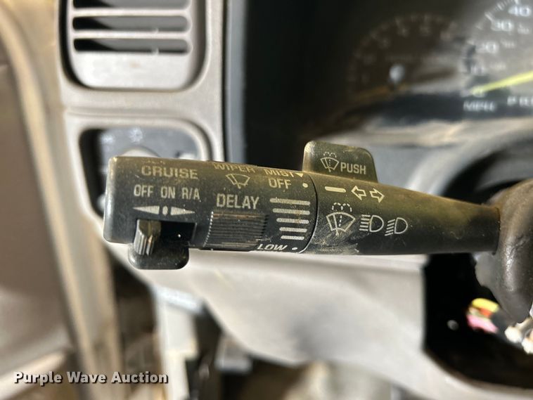 image for item DN0712 1999 Chevrolet C3500HD flatbed pickup truck