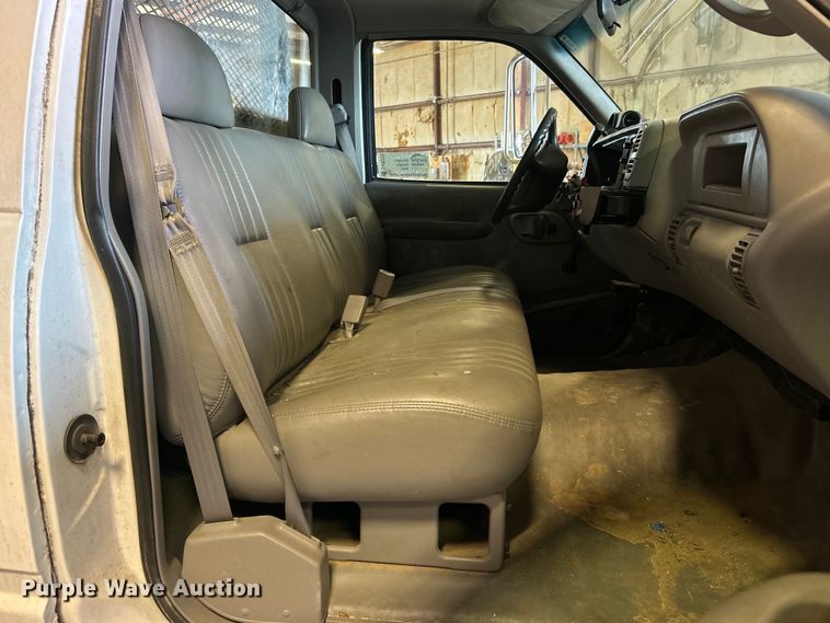 image for item DN0712 1999 Chevrolet C3500HD flatbed pickup truck