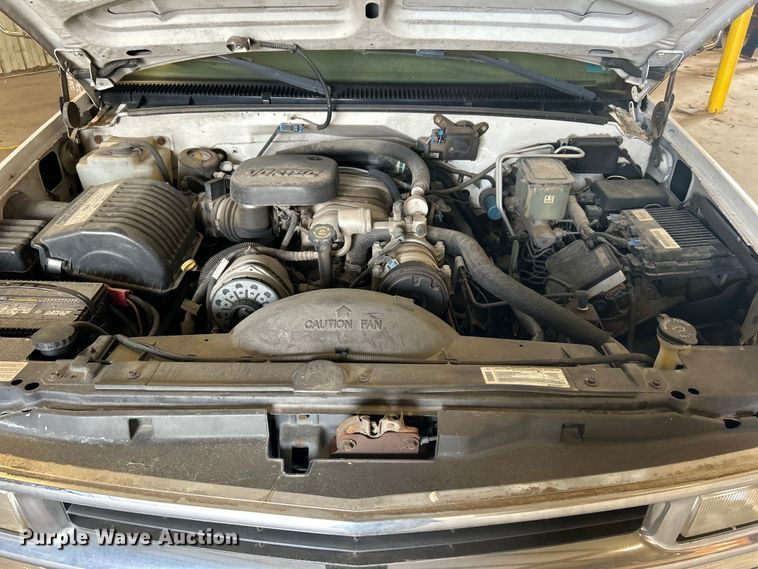 image for item DN0712 1999 Chevrolet C3500HD flatbed pickup truck