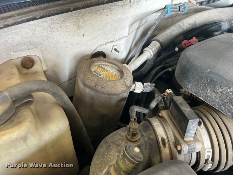 image for item DN0712 1999 Chevrolet C3500HD flatbed pickup truck