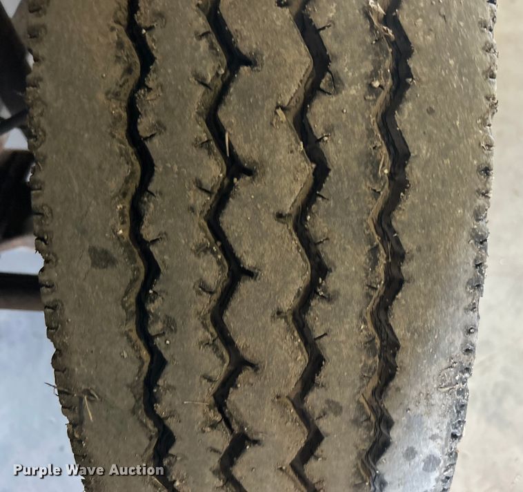 image for item DN0712 1999 Chevrolet C3500HD flatbed pickup truck