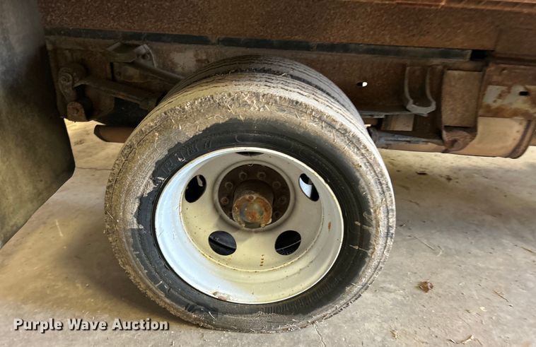 image for item DN0712 1999 Chevrolet C3500HD flatbed pickup truck