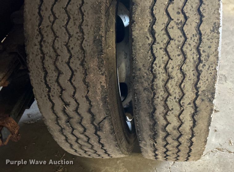 image for item DN0712 1999 Chevrolet C3500HD flatbed pickup truck