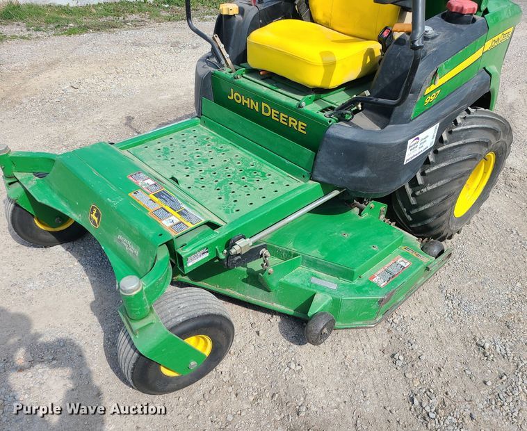 image for item DP1295 2011 John Deere 997 ZTR lawn mower