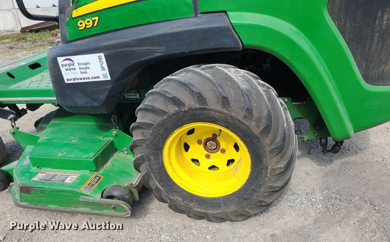 image for item DP1295 2011 John Deere 997 ZTR lawn mower