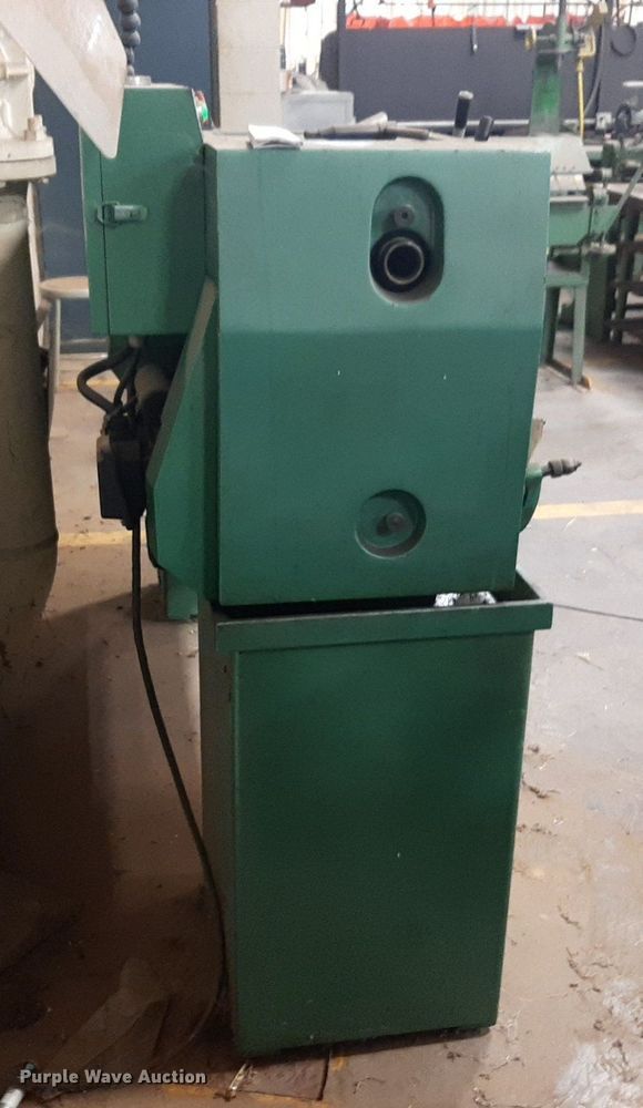 image for item DP2649 Grizzly G4016 metal lathe