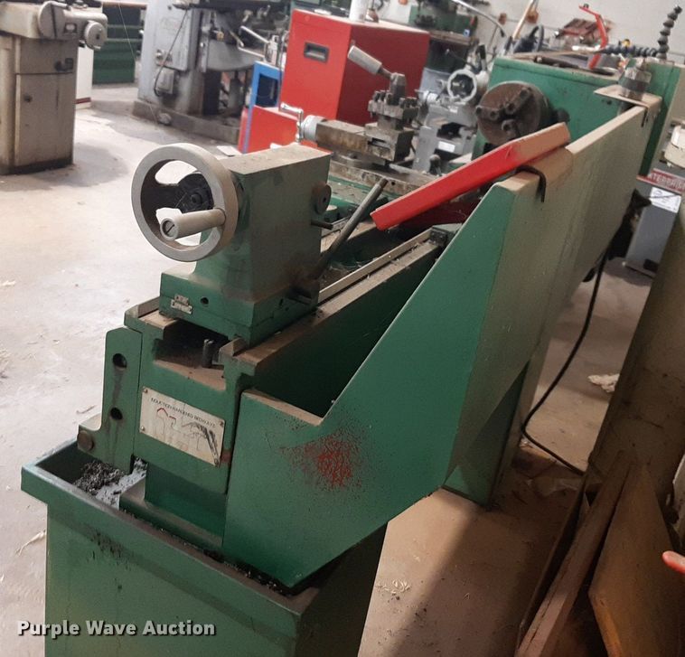 image for item DP2649 Grizzly G4016 metal lathe