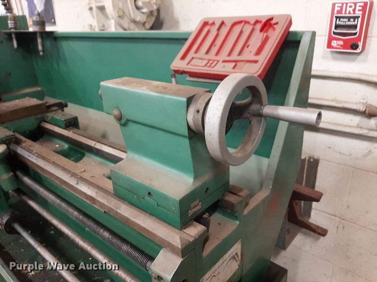 image for item DP2649 Grizzly G4016 metal lathe