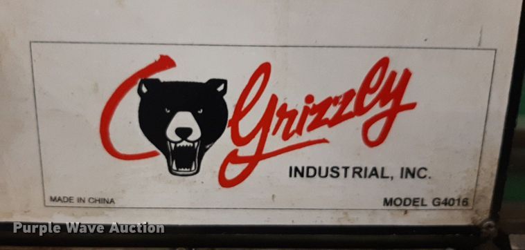 image for item DP2649 Grizzly G4016 metal lathe